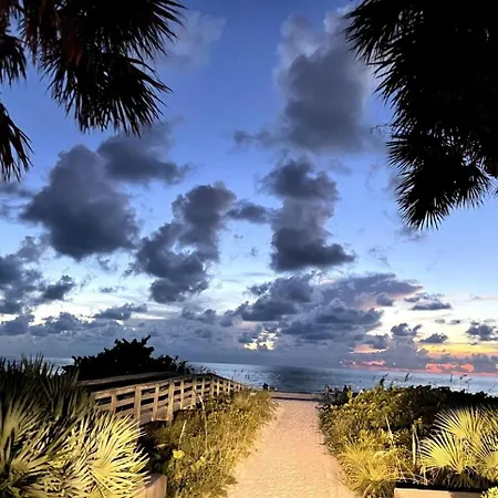 Sun, Sand, Coastal Haven 1 Clearwater Beach Exterior foto